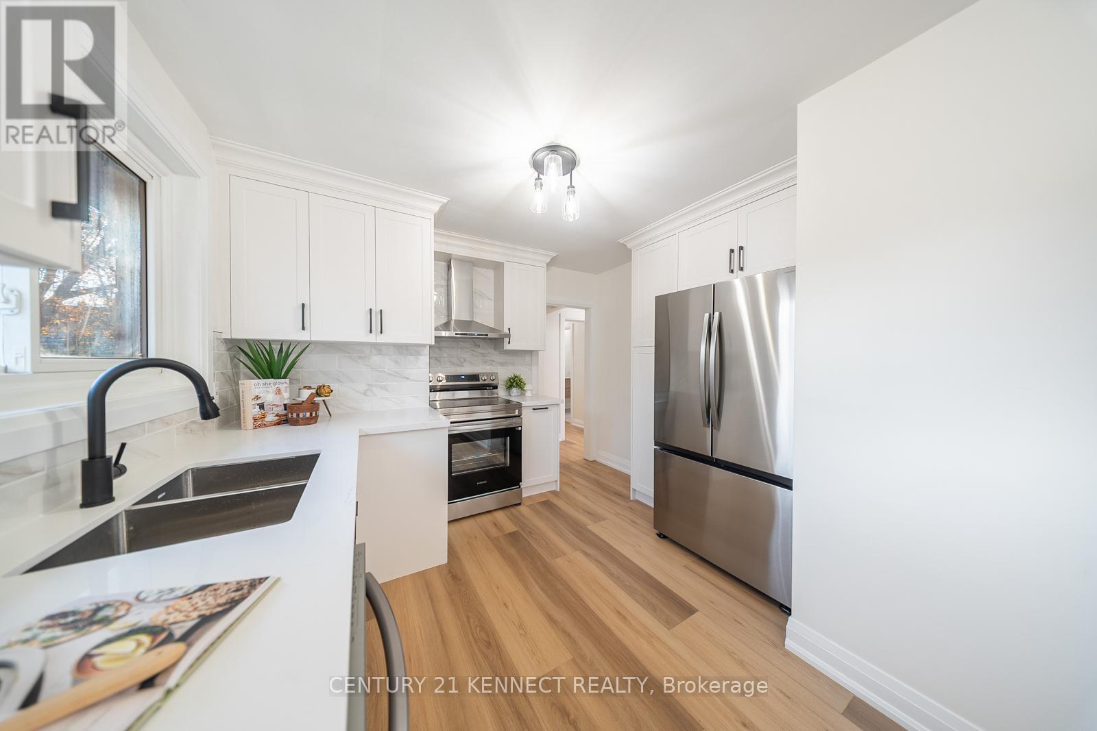 30 Greyabbey Trail, Toronto, ON - Indoor Photo Showing Kitchen With Stainless Steel Kitchen With Double Sink