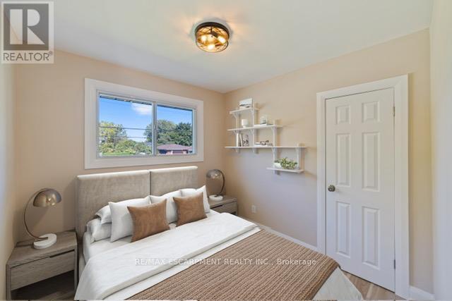 131 Sanatorium Road, Hamilton, ON - Indoor Photo Showing Bedroom