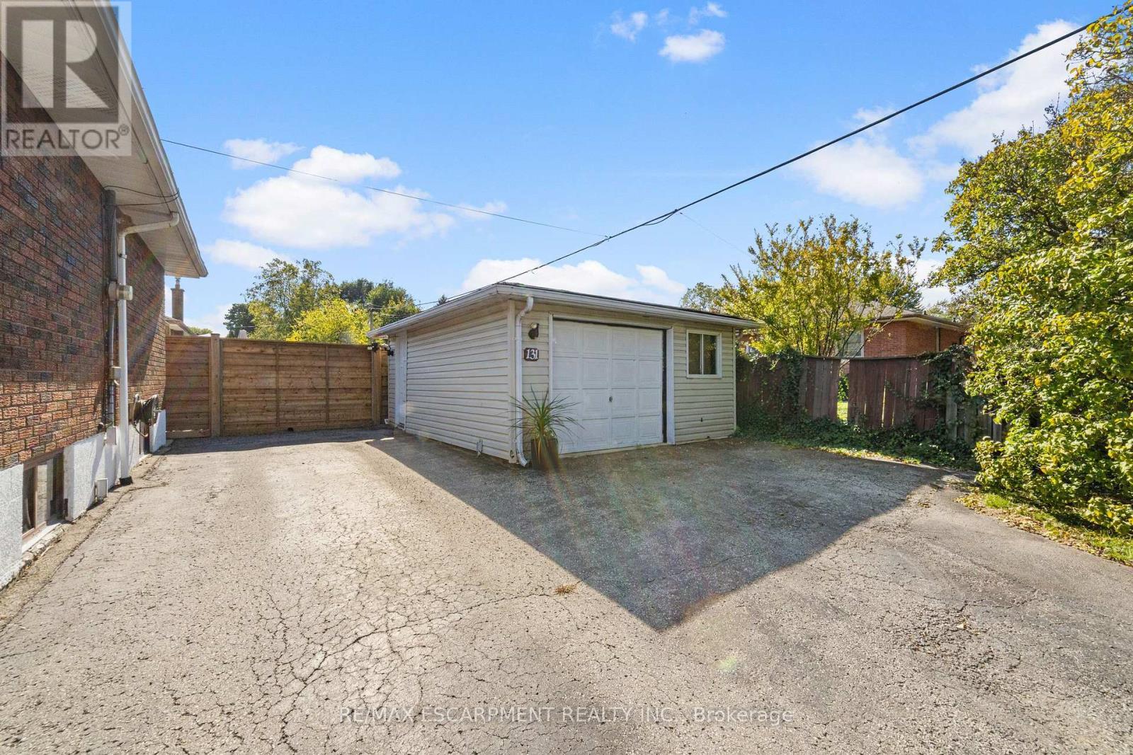 131 Sanatorium Road, Hamilton, ON - Outdoor With Exterior