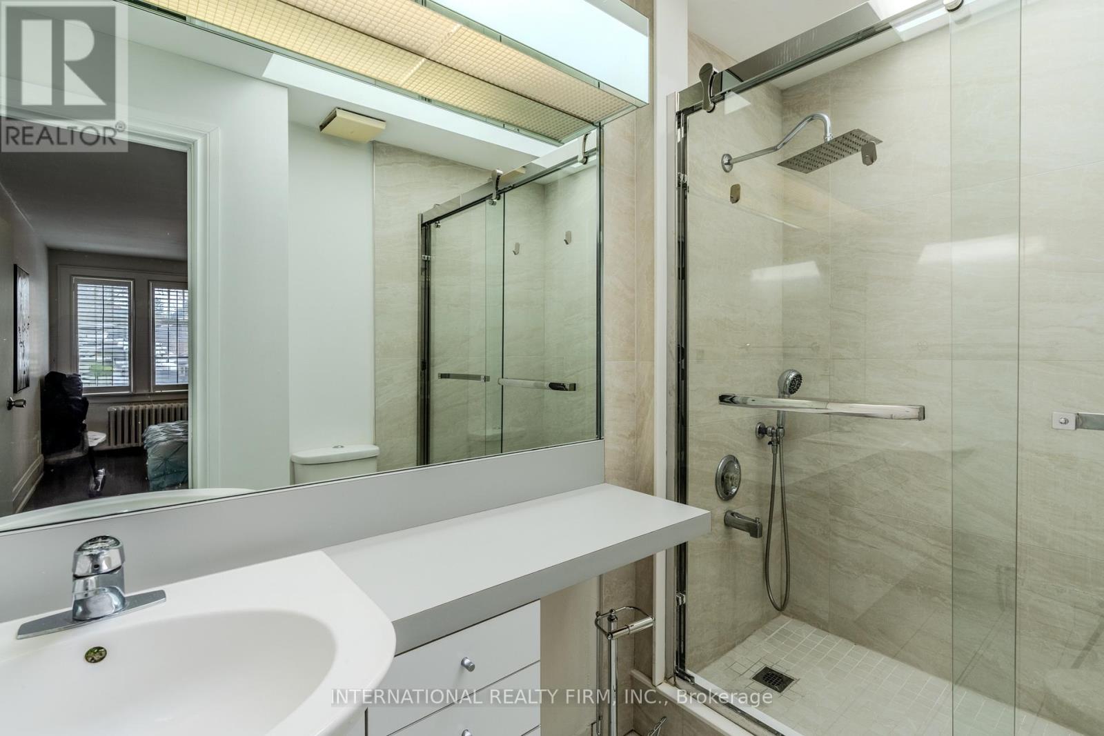 Mainsecondfloors - 47 Maxwell Avenue, Toronto, ON - Indoor Photo Showing Bathroom