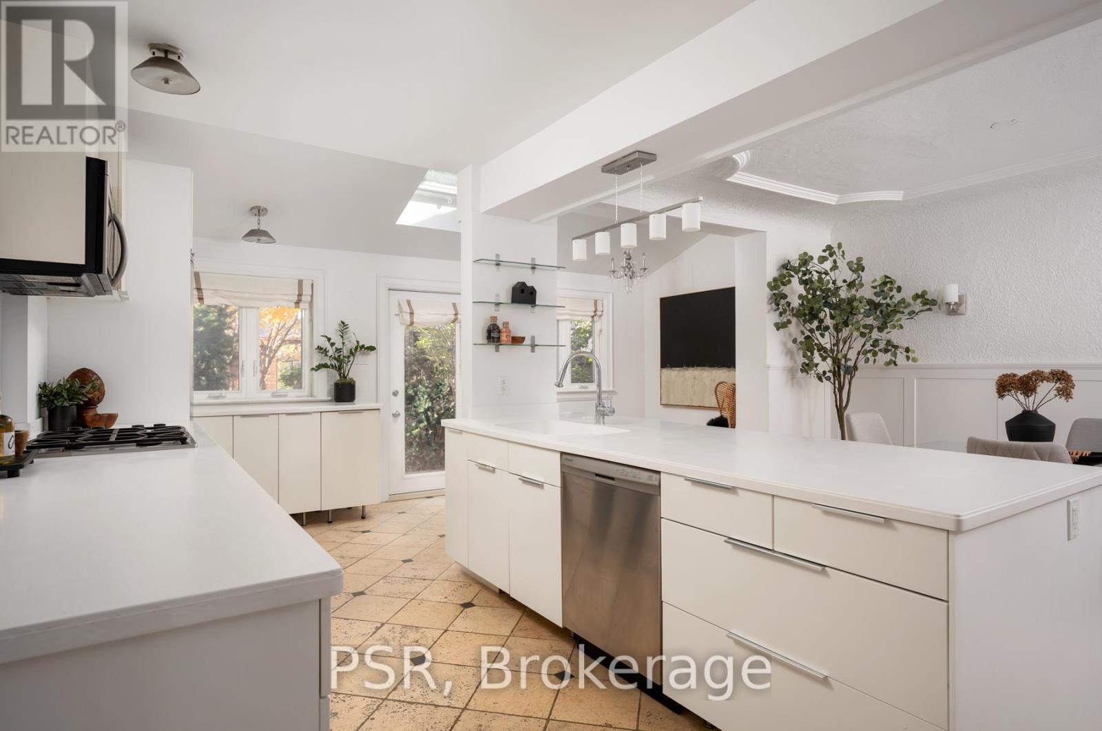 217 Northcliffe Boulevard, Toronto, ON - Indoor Photo Showing Other Room