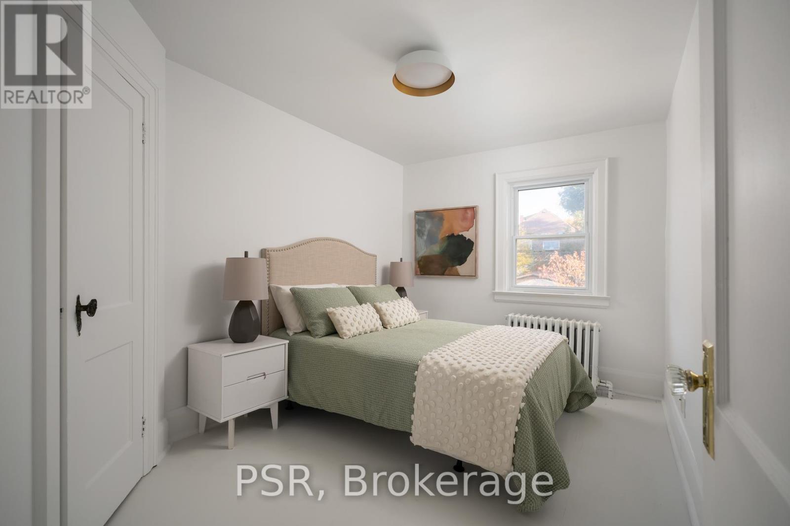 217 Northcliffe Boulevard, Toronto, ON - Indoor Photo Showing Bedroom