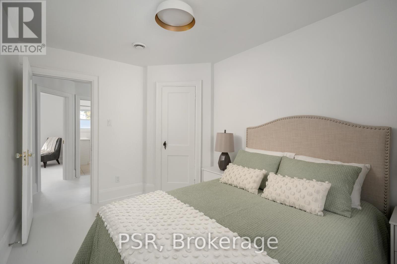 217 Northcliffe Boulevard, Toronto, ON - Indoor Photo Showing Bedroom