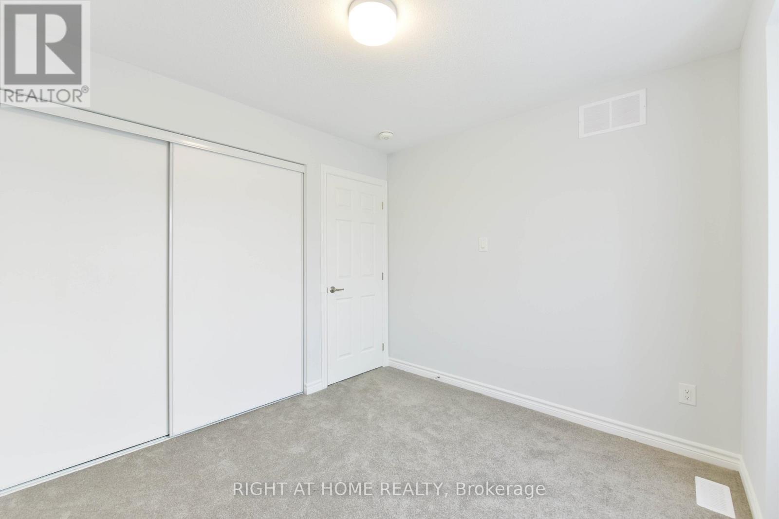 623 Perseus Avenue, Ottawa, ON - Indoor Photo Showing Other Room