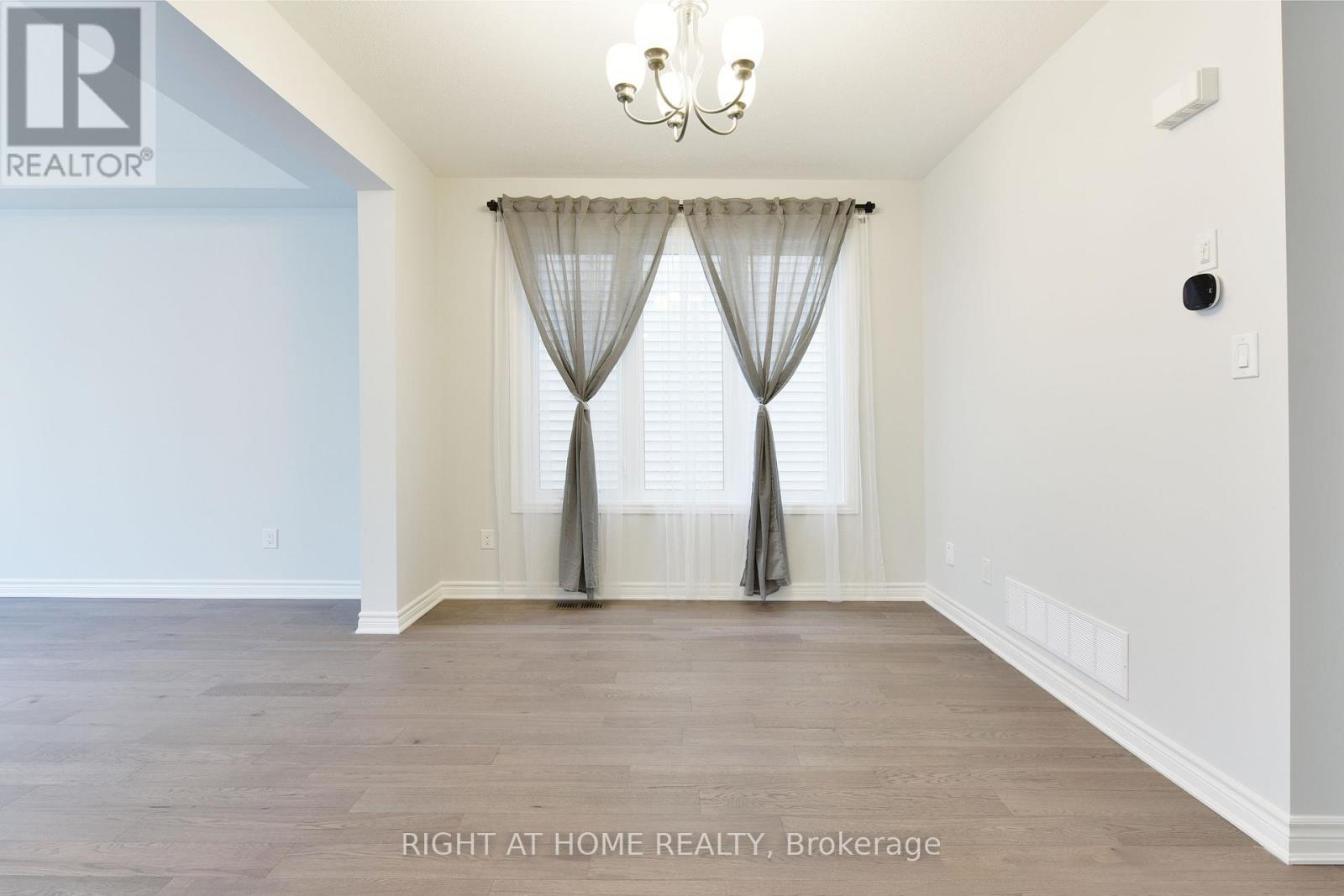 623 Perseus Avenue, Ottawa, ON - Indoor Photo Showing Other Room