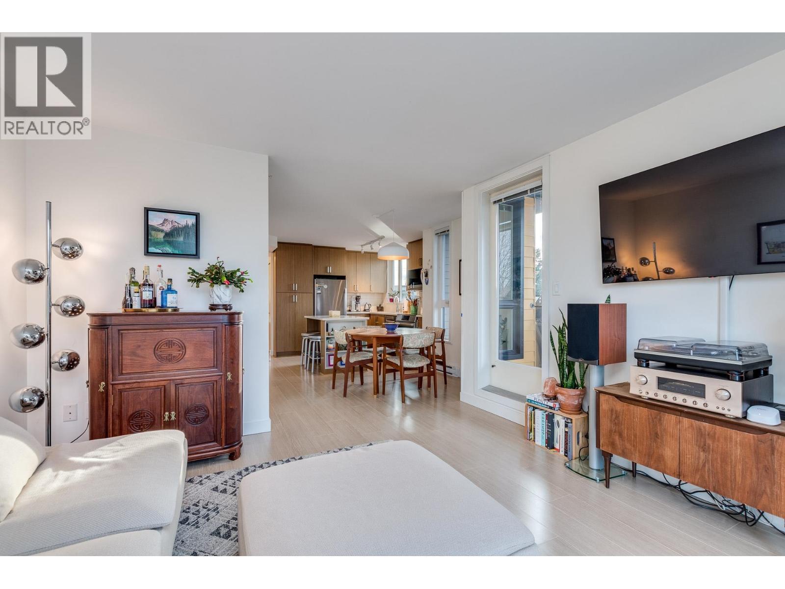 Ph1 562 E 7Th Avenue, Vancouver, BC