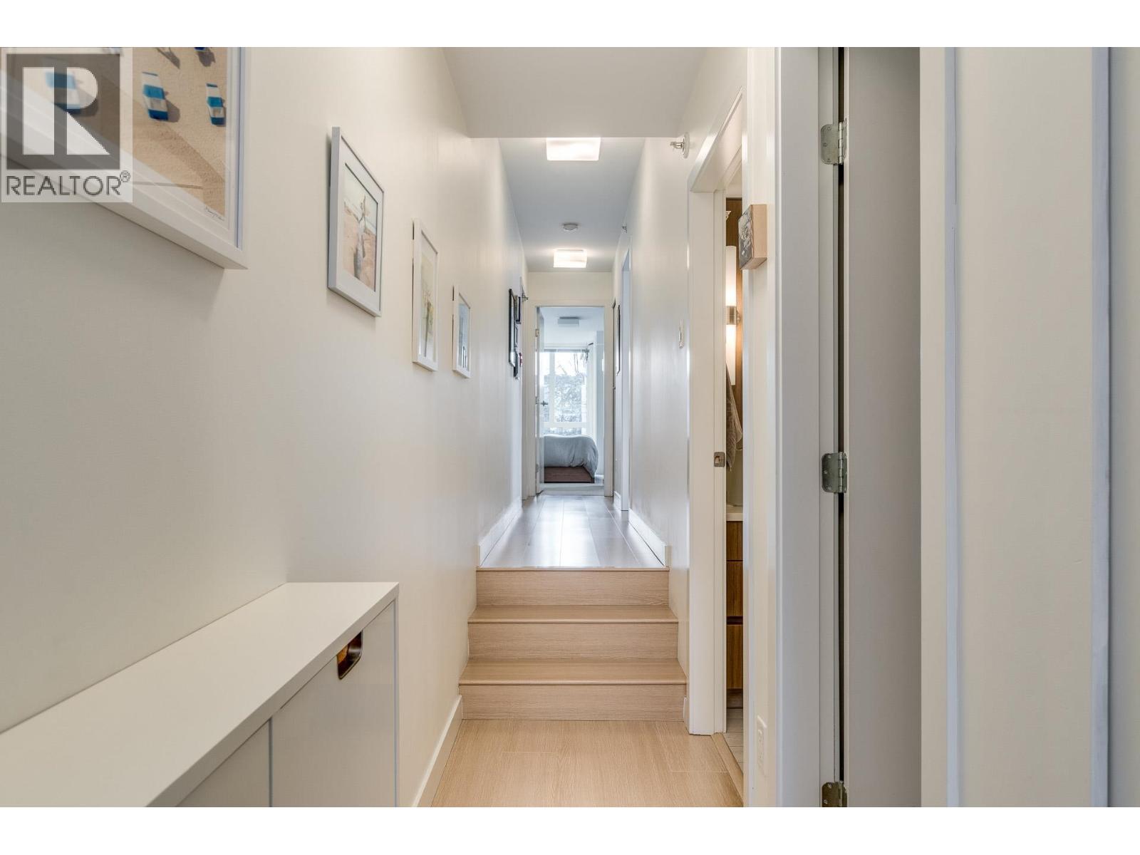 Ph1 562 E 7Th Avenue, Vancouver, BC