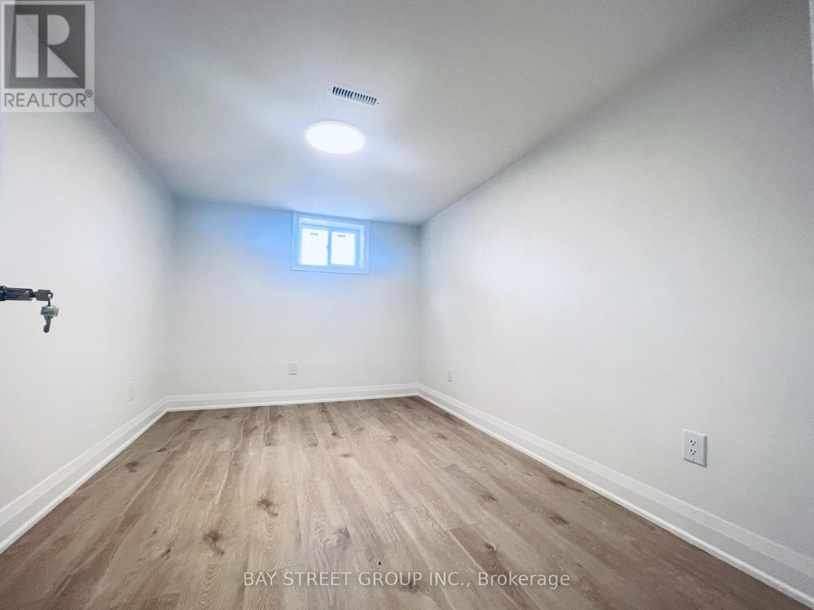 Bsmt - 1347 Victoria Park Avenue, Toronto, ON - Indoor Photo Showing Other Room