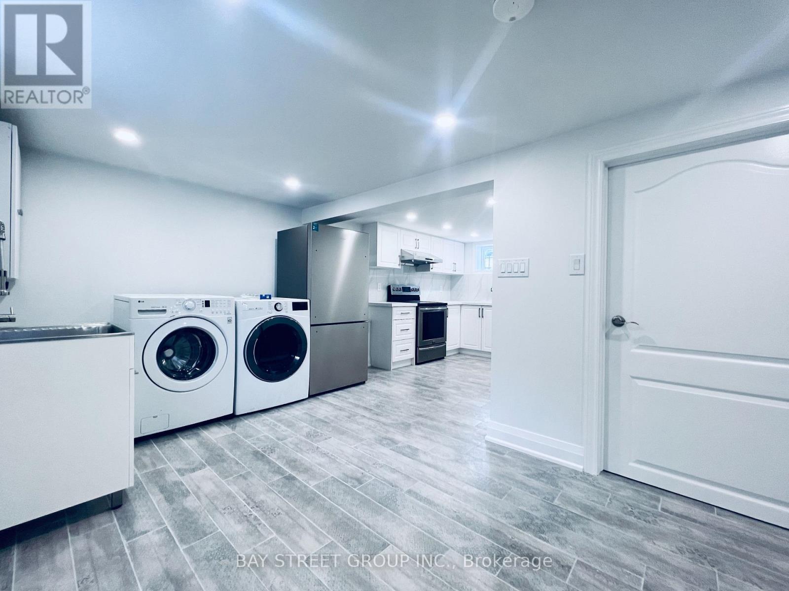 Bsmt - 1347 Victoria Park Avenue, Toronto, ON - Indoor Photo Showing Laundry Room