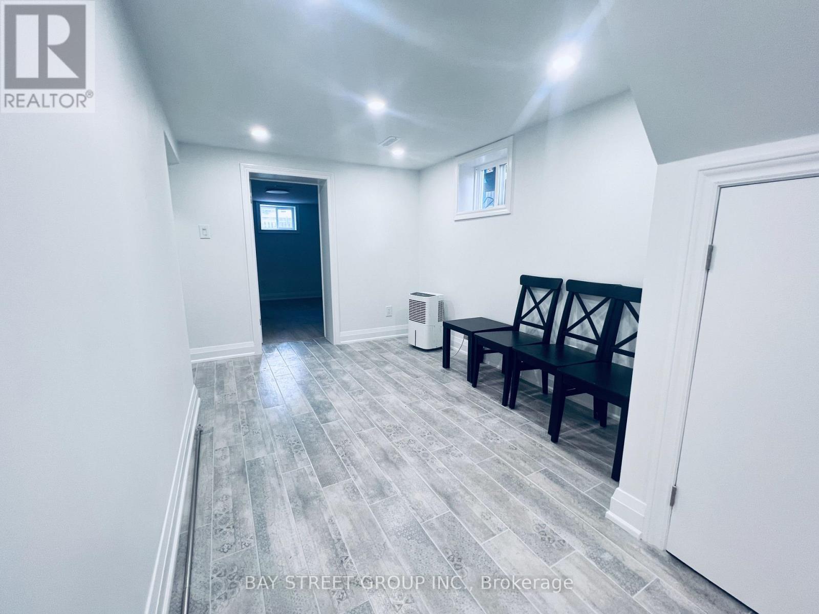 Bsmt - 1347 Victoria Park Avenue, Toronto, ON - Indoor