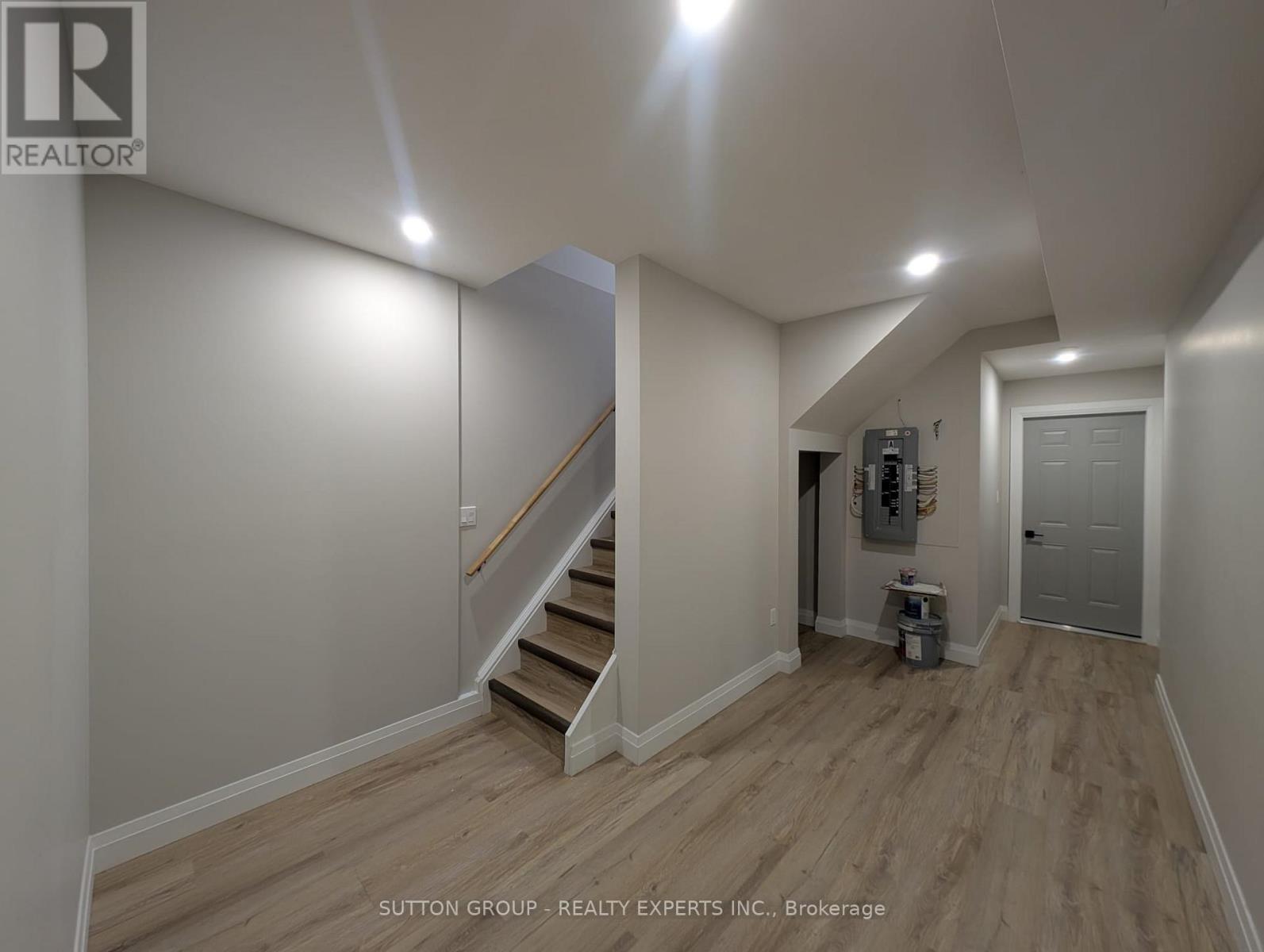 A - 104 Fifth Avenue, Kitchener, ON - Indoor