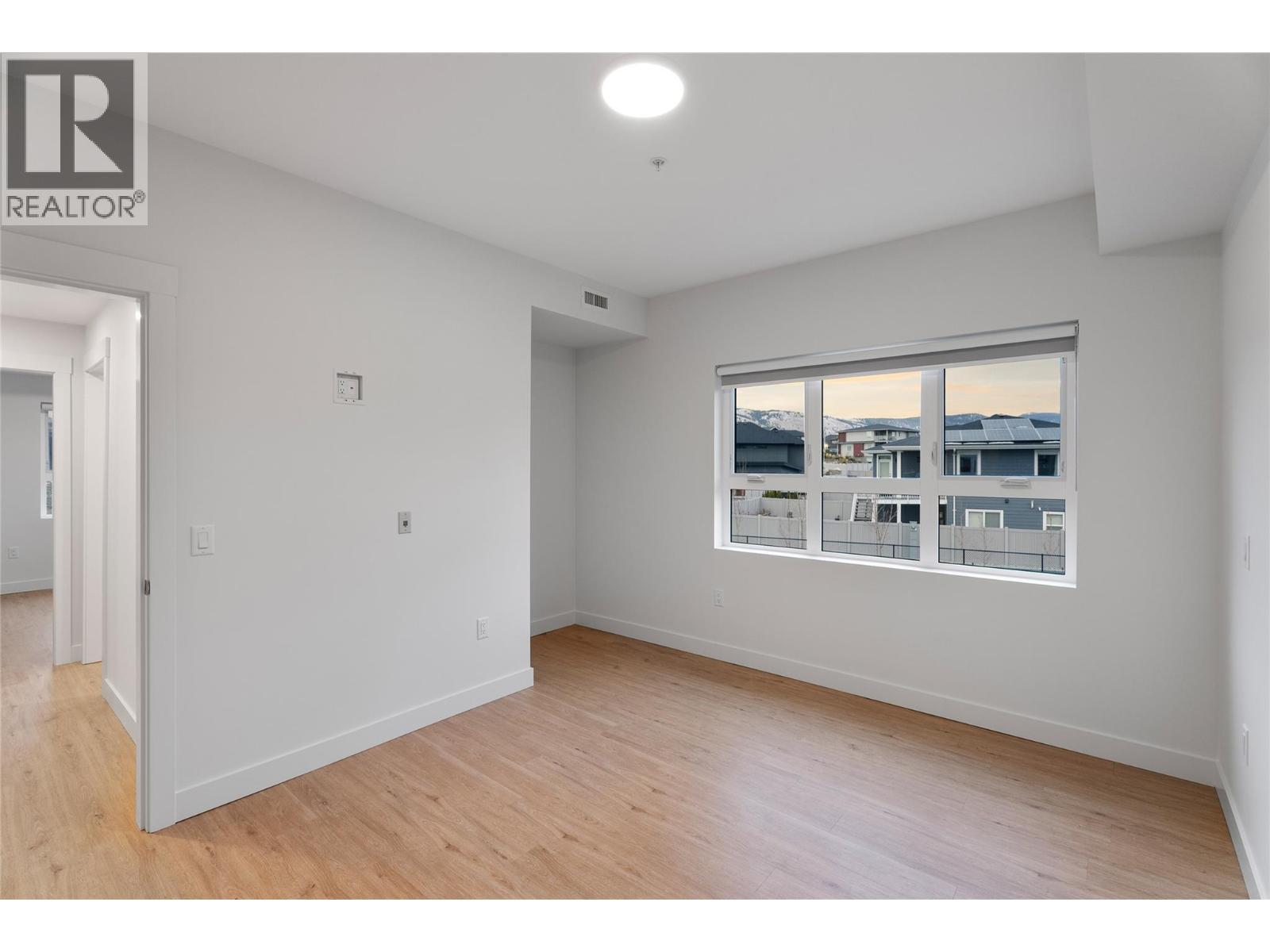 1844 Qu'Appelle Boulevard Unit# 107, Kamloops, BC - Indoor Photo Showing Other Room