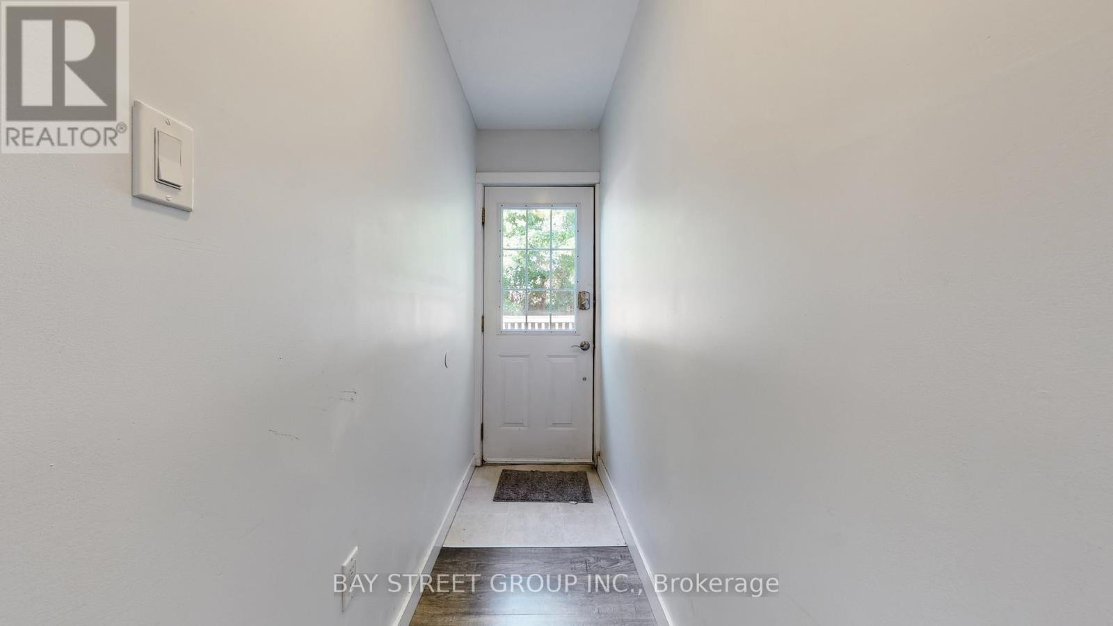 24 Empire Street, London East, ON - Indoor Photo Showing Other Room