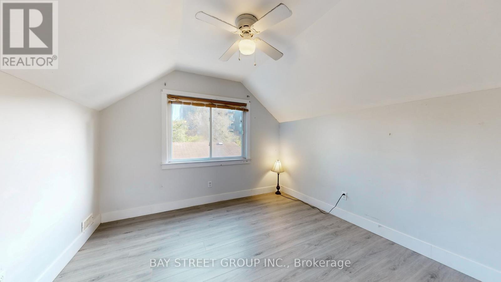 24 Empire Street, London East, ON - Indoor Photo Showing Other Room