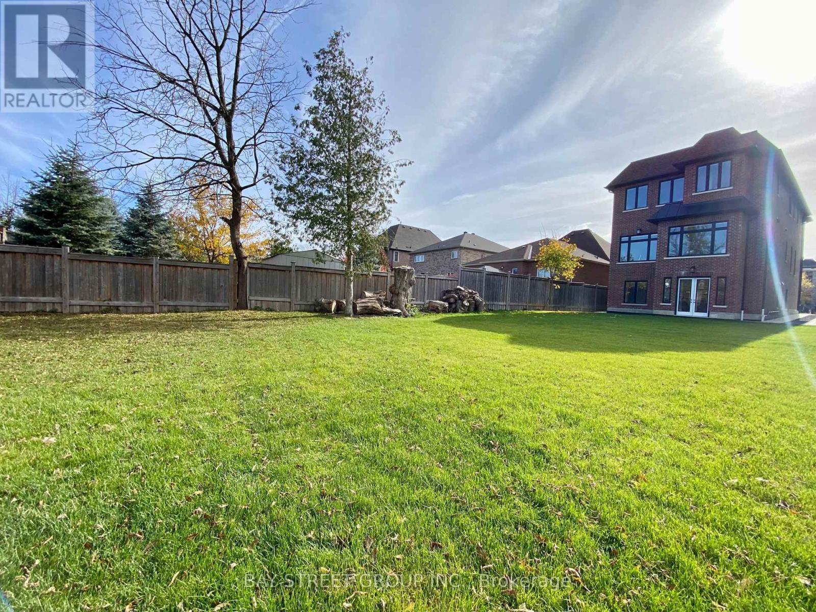 36 Elm Grove Avenue, Richmond Hill, ON - Outdoor