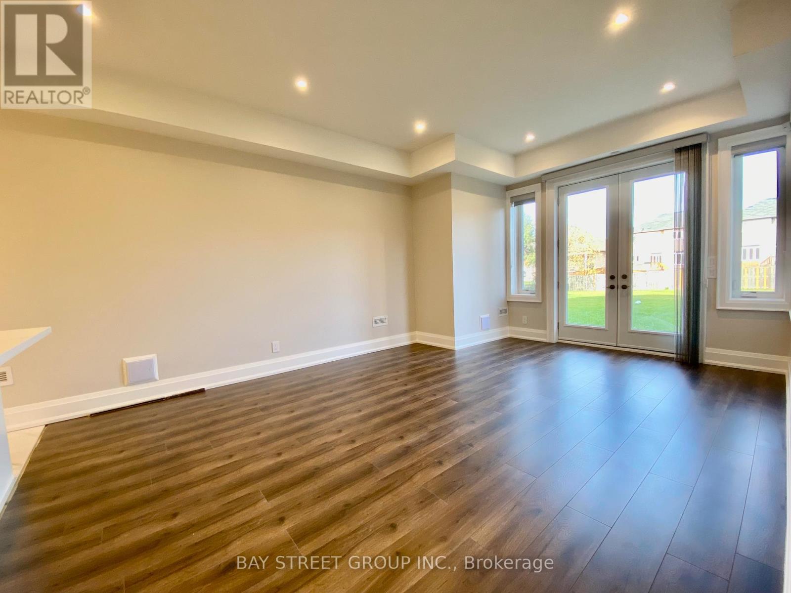 36 Elm Grove Avenue, Richmond Hill, ON - Indoor Photo Showing Other Room