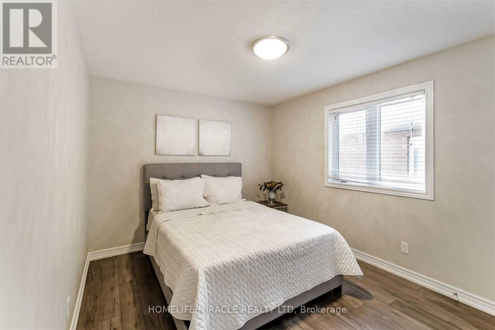 Upper - 766 Miltonbrook Crescent, Milton, ON - Indoor Photo Showing Bedroom