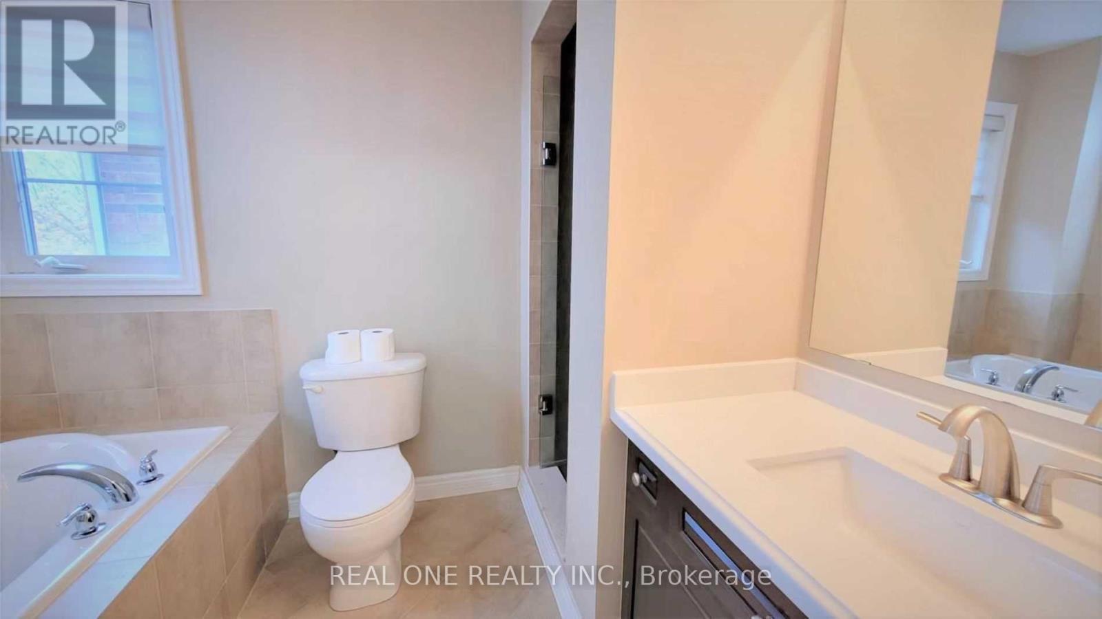2495 Felhaber Crescent, Oakville, ON - Indoor Photo Showing Bathroom