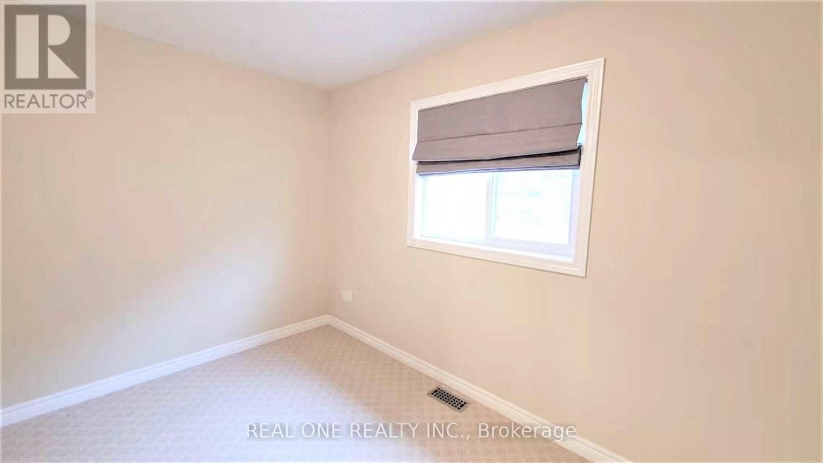 2495 Felhaber Crescent, Oakville, ON - Indoor Photo Showing Other Room