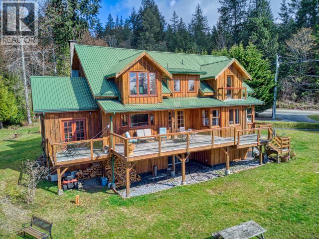 3749 Highway 101, Powell River, BC - Outdoor With Deck Patio Veranda