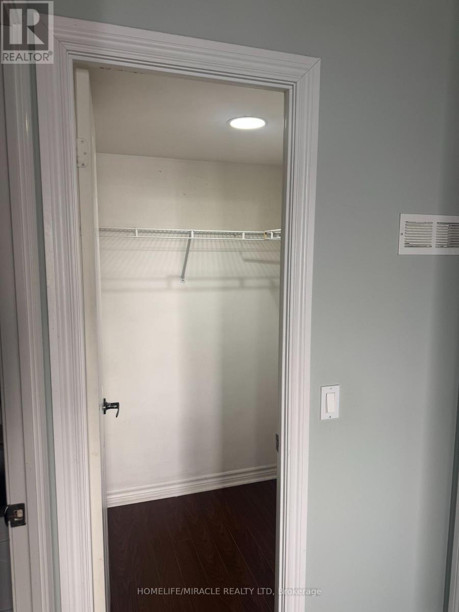 1624 - 700 Humberwood Boulevard, Toronto, ON - Indoor Photo Showing Other Room