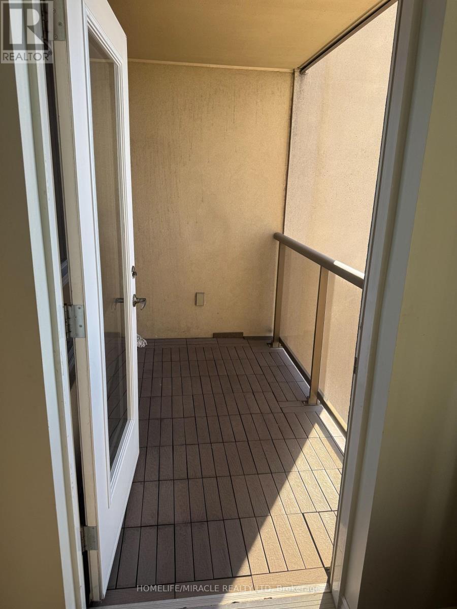 1624 - 700 Humberwood Boulevard, Toronto, ON - With Exterior