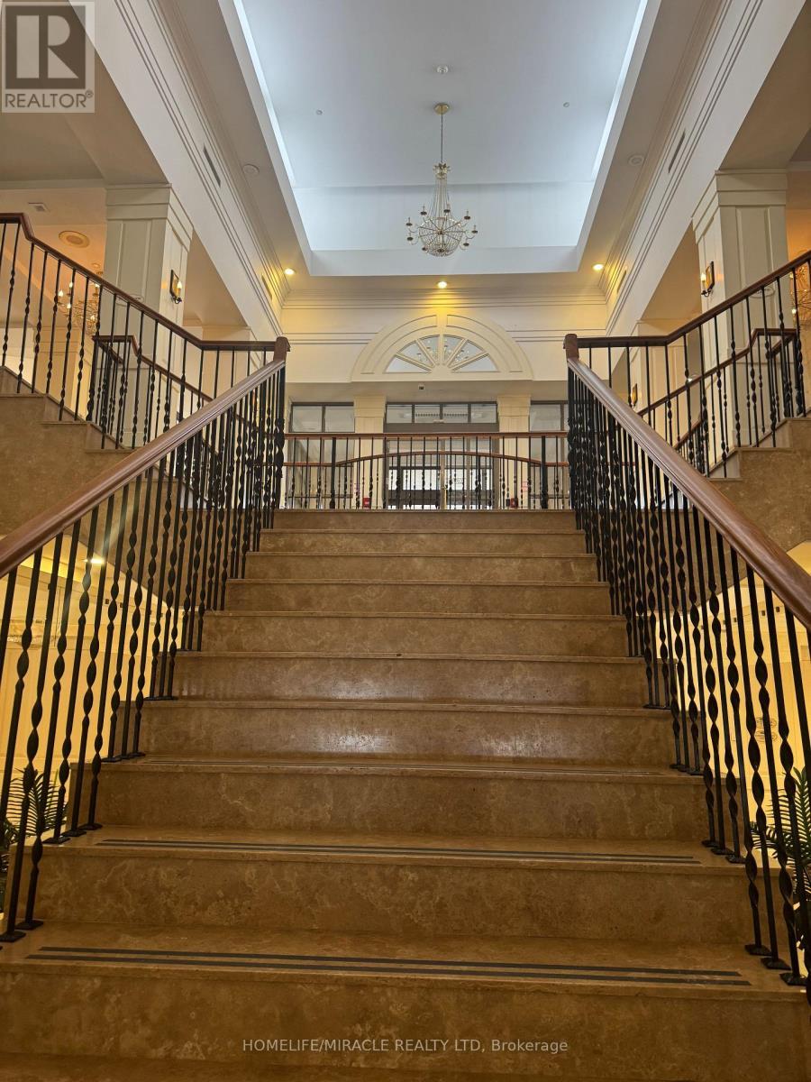 1624 - 700 Humberwood Boulevard, Toronto, ON - Indoor Photo Showing Other Room