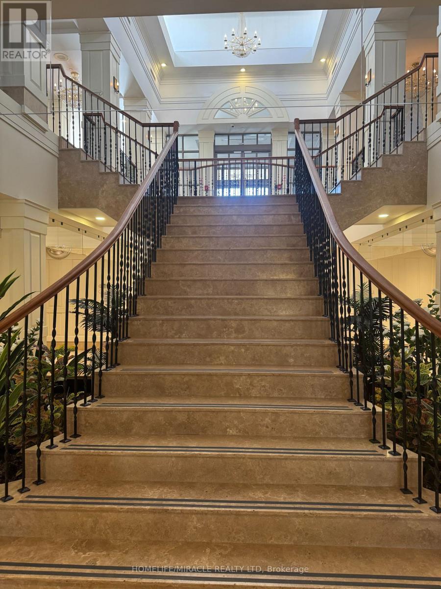 1624 - 700 Humberwood Boulevard, Toronto, ON - Indoor Photo Showing Other Room