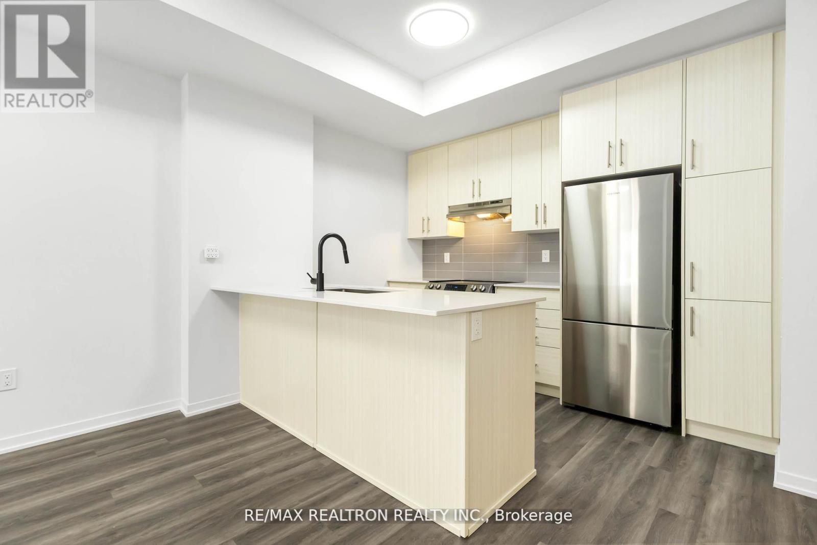 89 - 20 William Jackson Way, Toronto, ON - Indoor Photo Showing Kitchen With Stainless Steel Kitchen