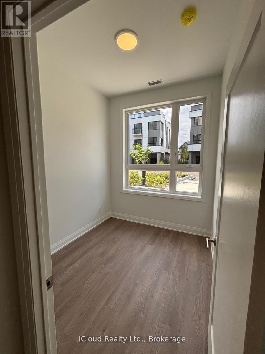 112 - 3250 Carding Mill Trail, Oakville, ON - Indoor Photo Showing Other Room