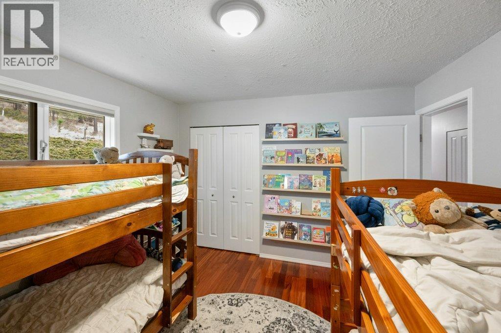 459 Johnson Crescent, Oliver, BC - Indoor Photo Showing Bedroom
