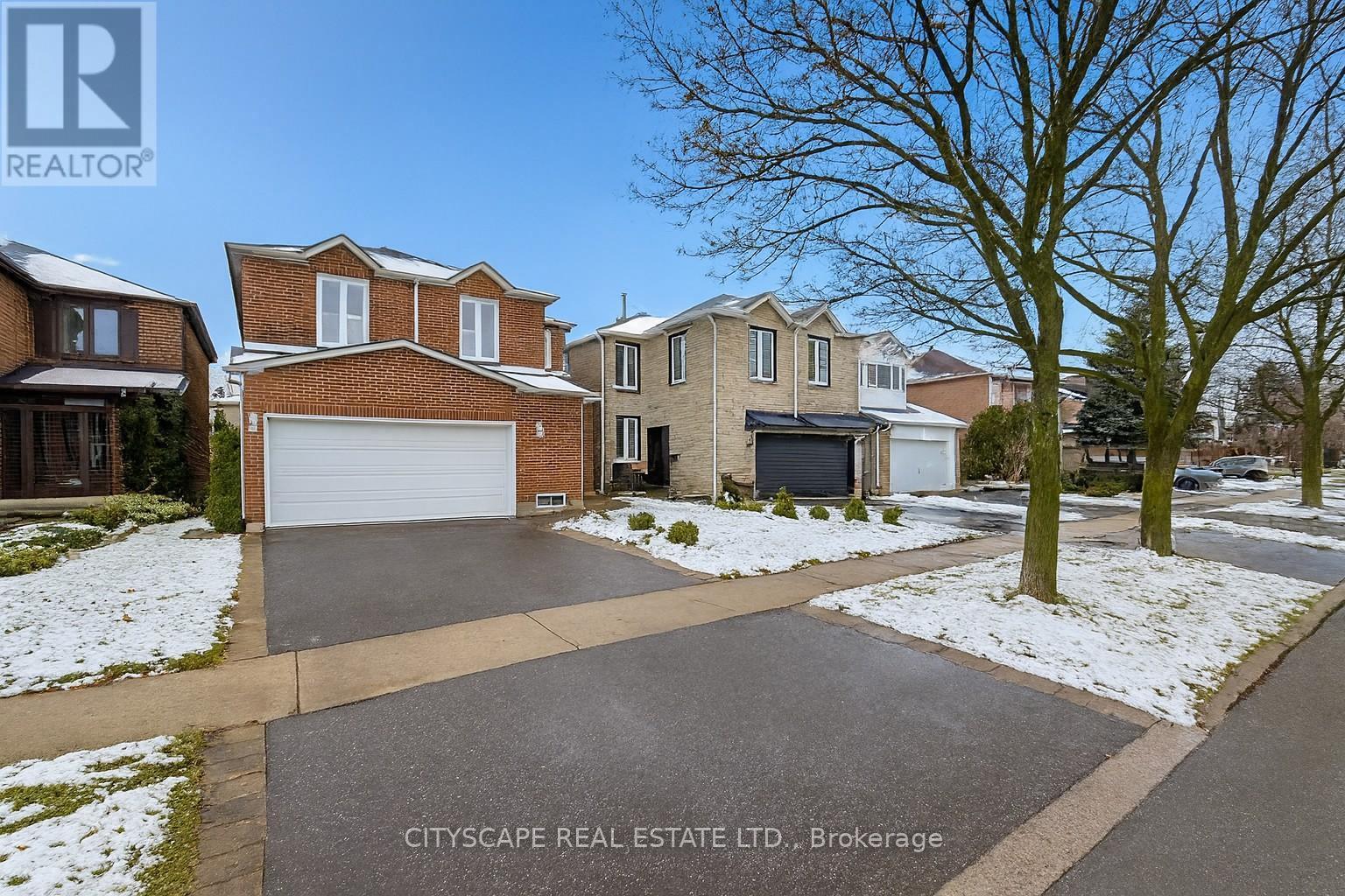 67 Brickstone Circle, Vaughan, ON - Outdoor With Facade