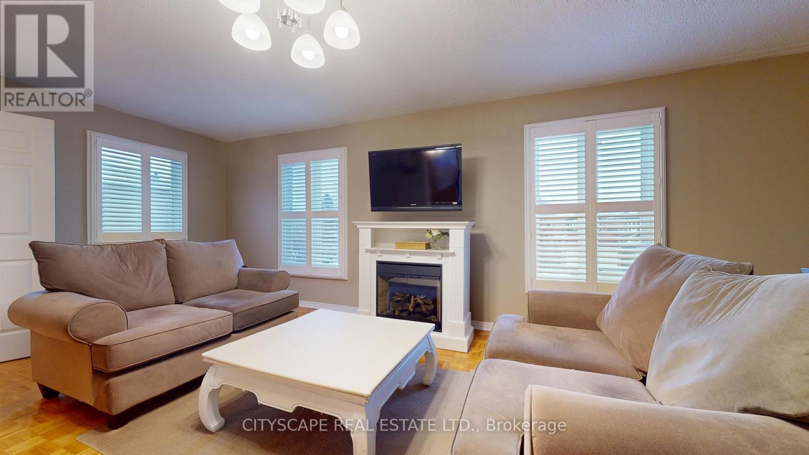 67 Brickstone Circle, Vaughan, ON - Indoor Photo Showing Living Room With Fireplace
