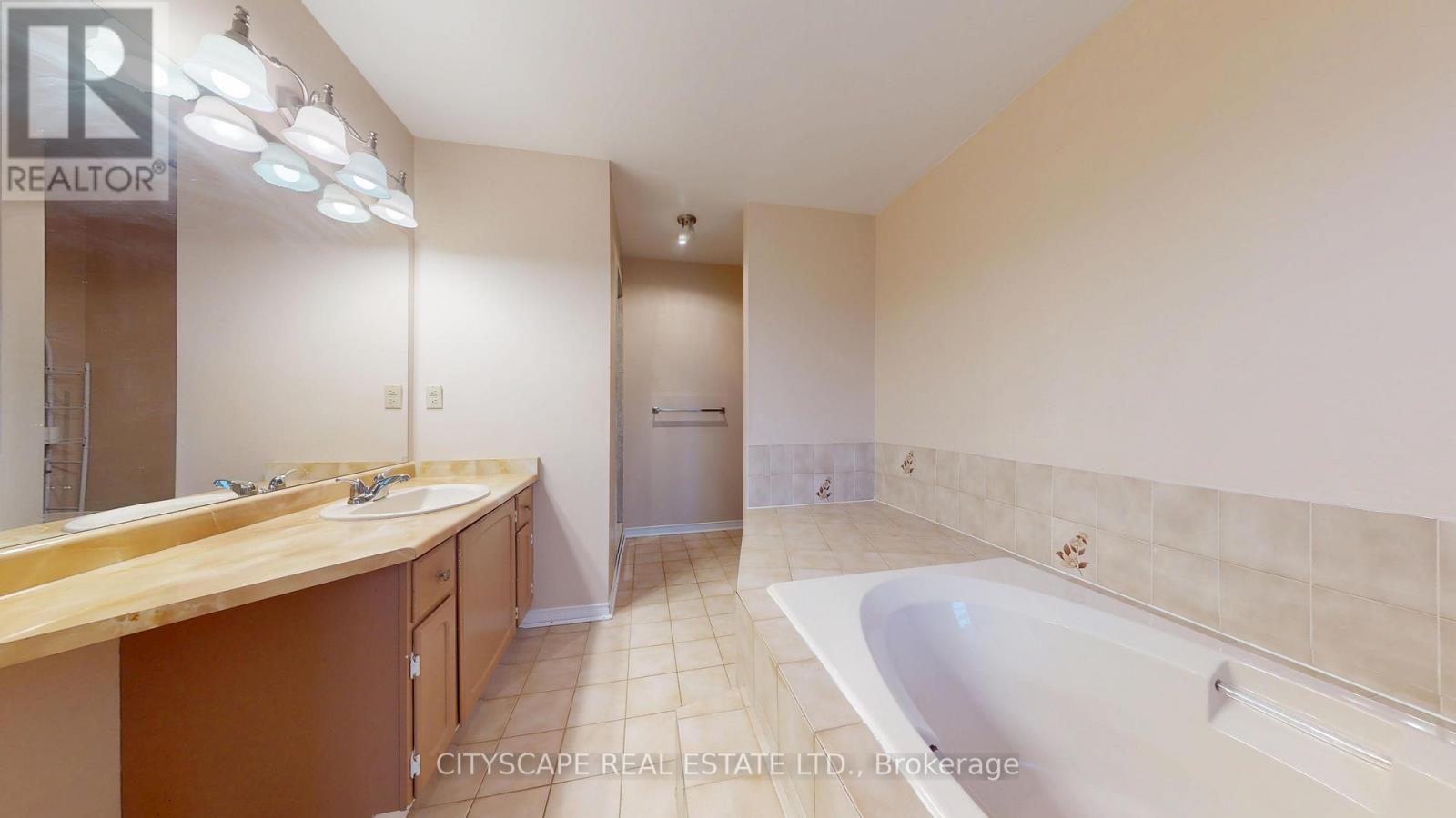 67 Brickstone Circle, Vaughan, ON - Indoor Photo Showing Bathroom