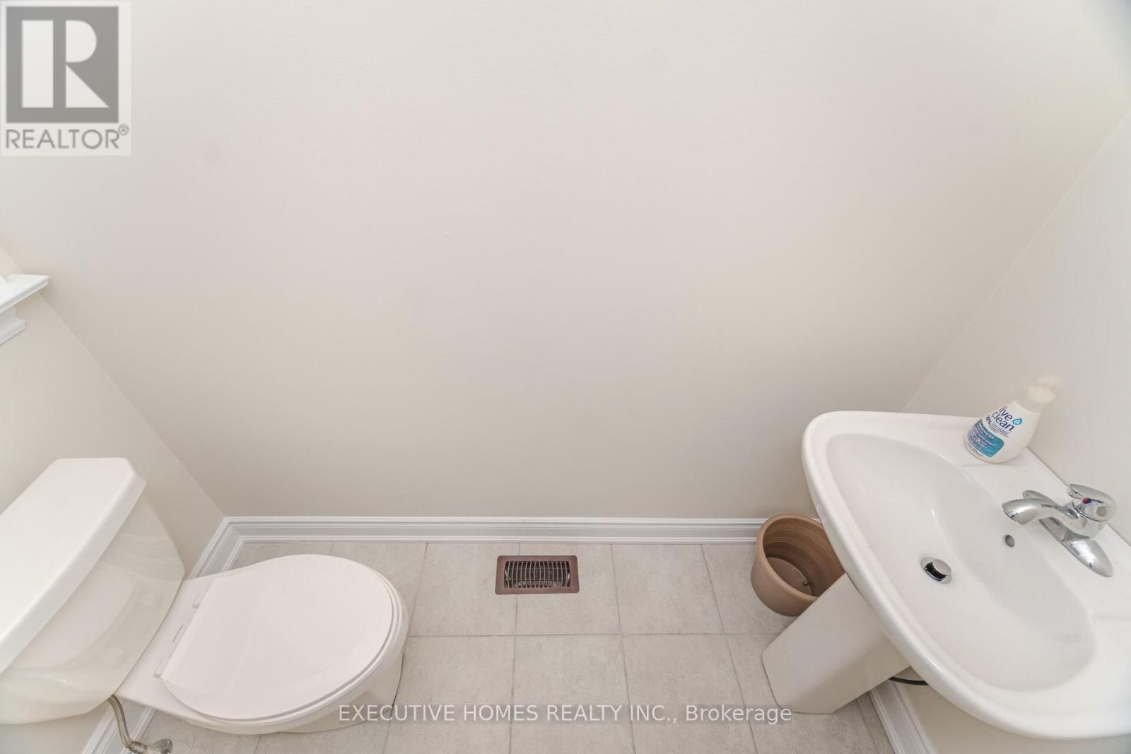 6 Mac Campbell Way, Bradford West Gwillimbury, ON - Indoor Photo Showing Bathroom