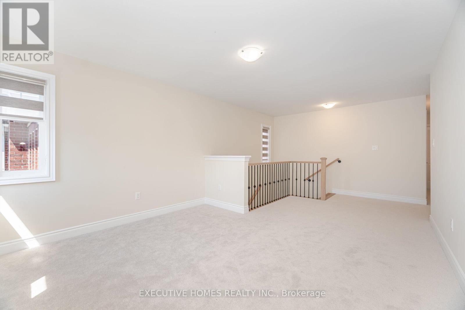 6 Mac Campbell Way, Bradford West Gwillimbury, ON - Indoor Photo Showing Other Room