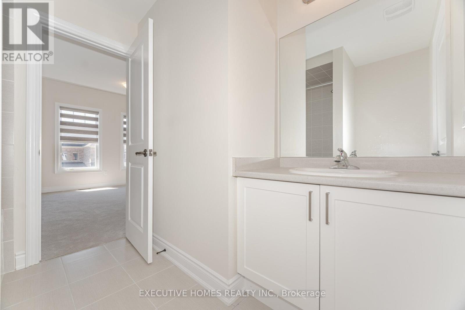 6 Mac Campbell Way, Bradford West Gwillimbury, ON - Indoor Photo Showing Bathroom