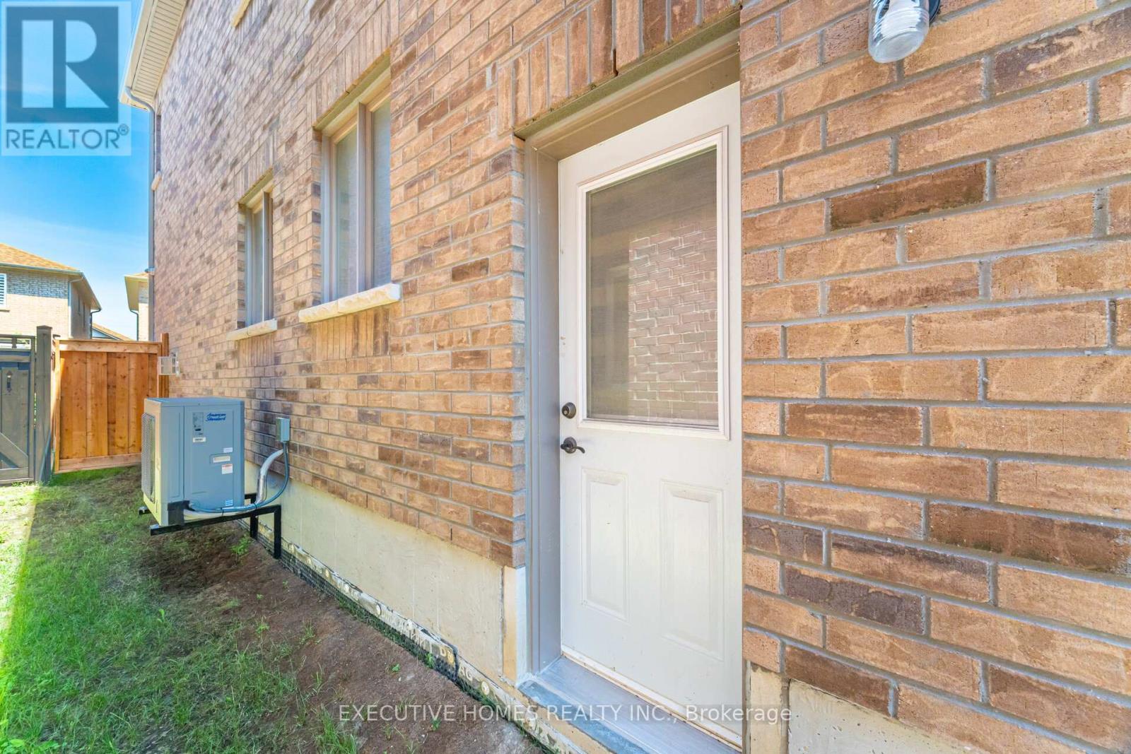 6 Mac Campbell Way, Bradford West Gwillimbury, ON - Outdoor With Exterior