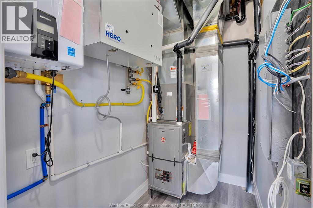 1044 Howard Avenue Unit# A, Windsor, ON - Indoor Photo Showing Basement