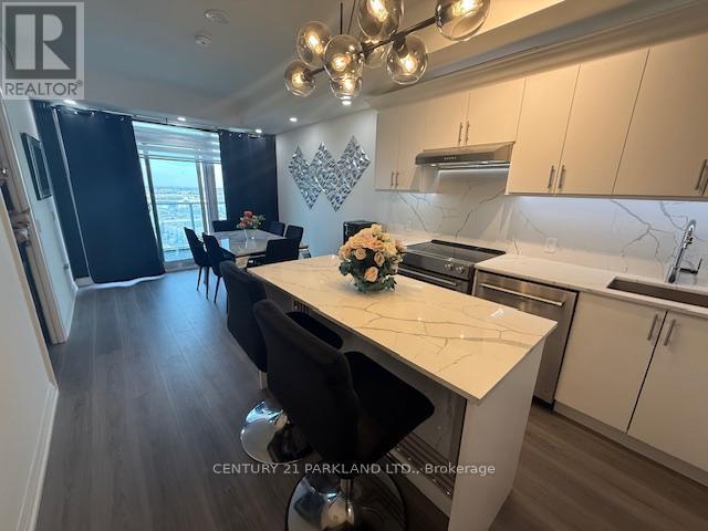 1208 - 8960 Jane Street, Vaughan, ON - Indoor Photo Showing Kitchen