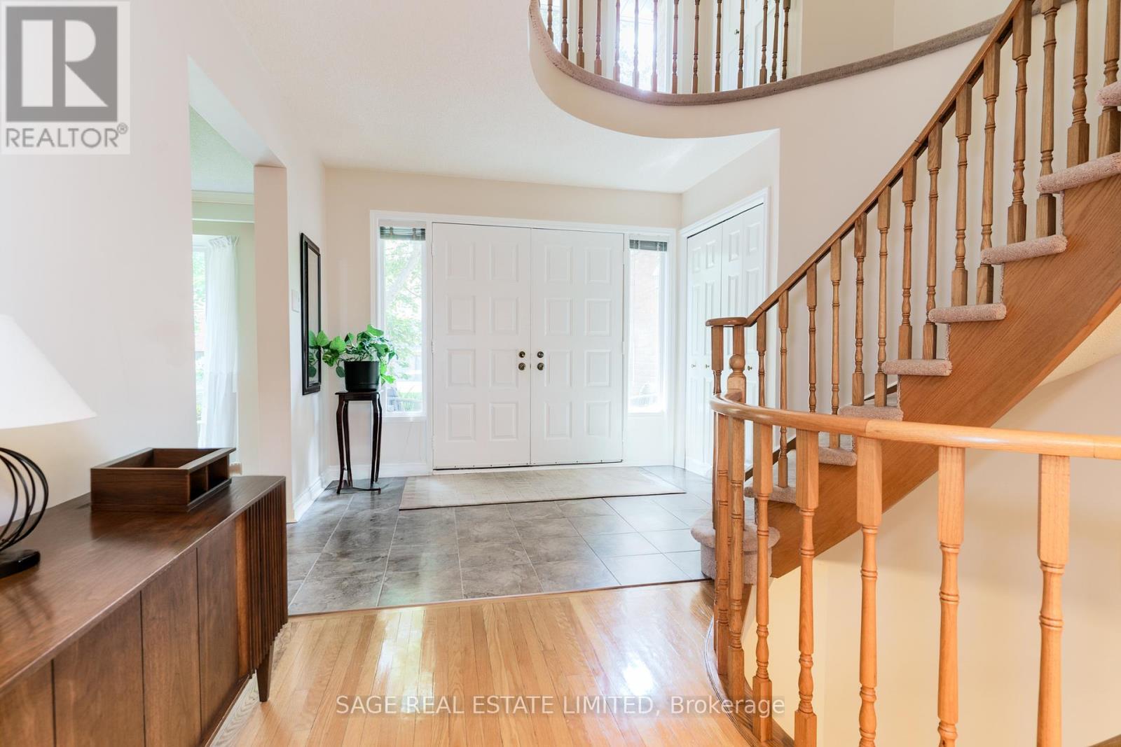 1859 Sherwood Forrest Circle, Mississauga, ON - Indoor Photo Showing Other Room