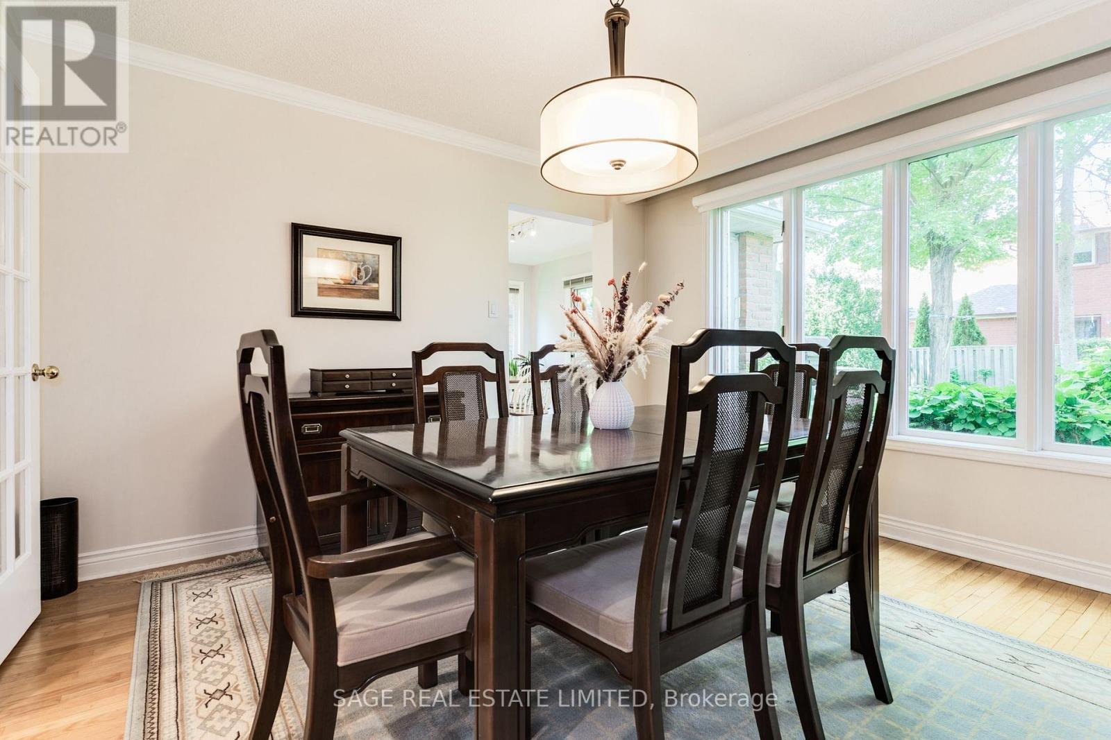 1859 Sherwood Forrest Circle, Mississauga, ON - Indoor Photo Showing Dining Room