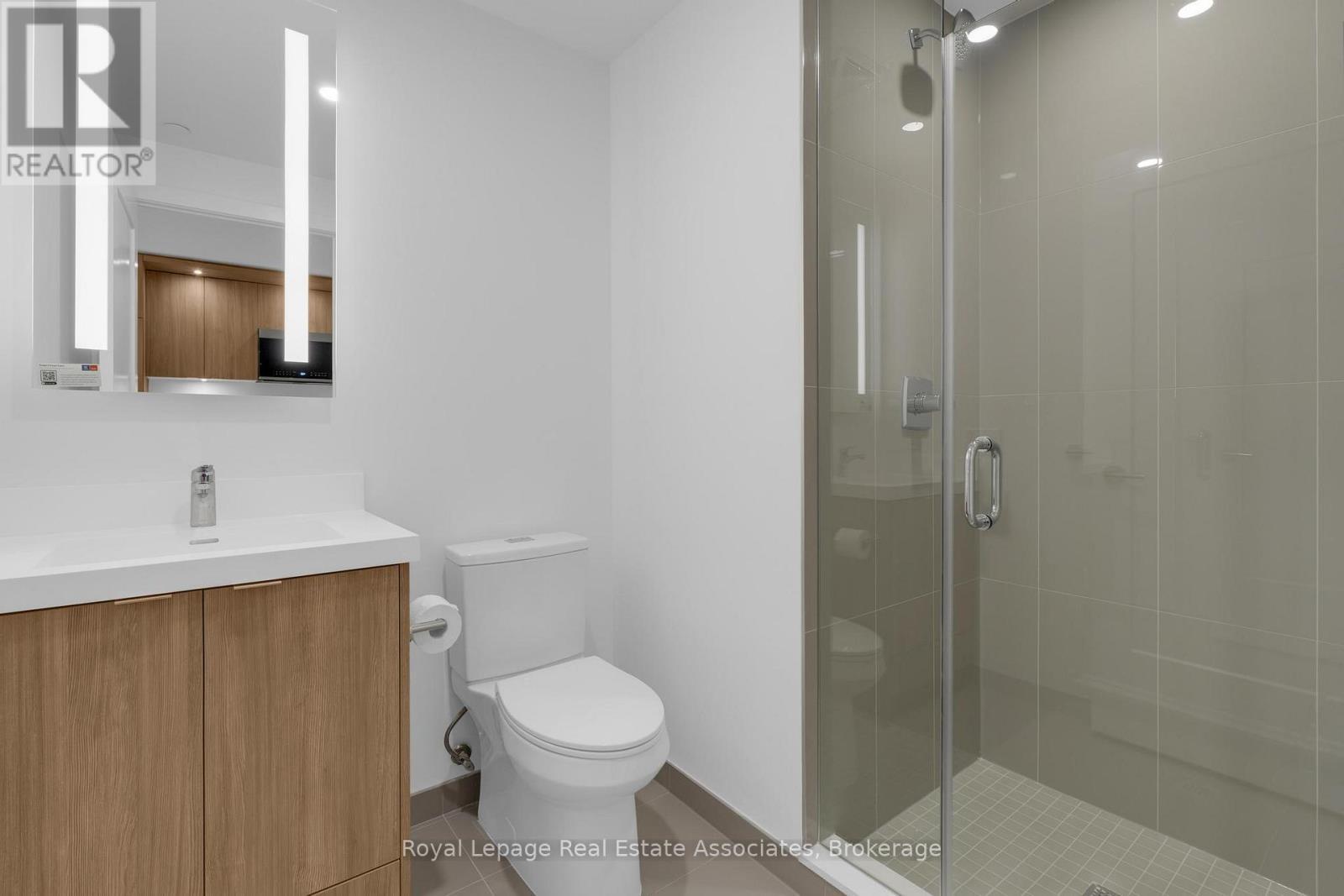 714 - 60 Central Park Roadway, Toronto, ON - Indoor Photo Showing Bathroom