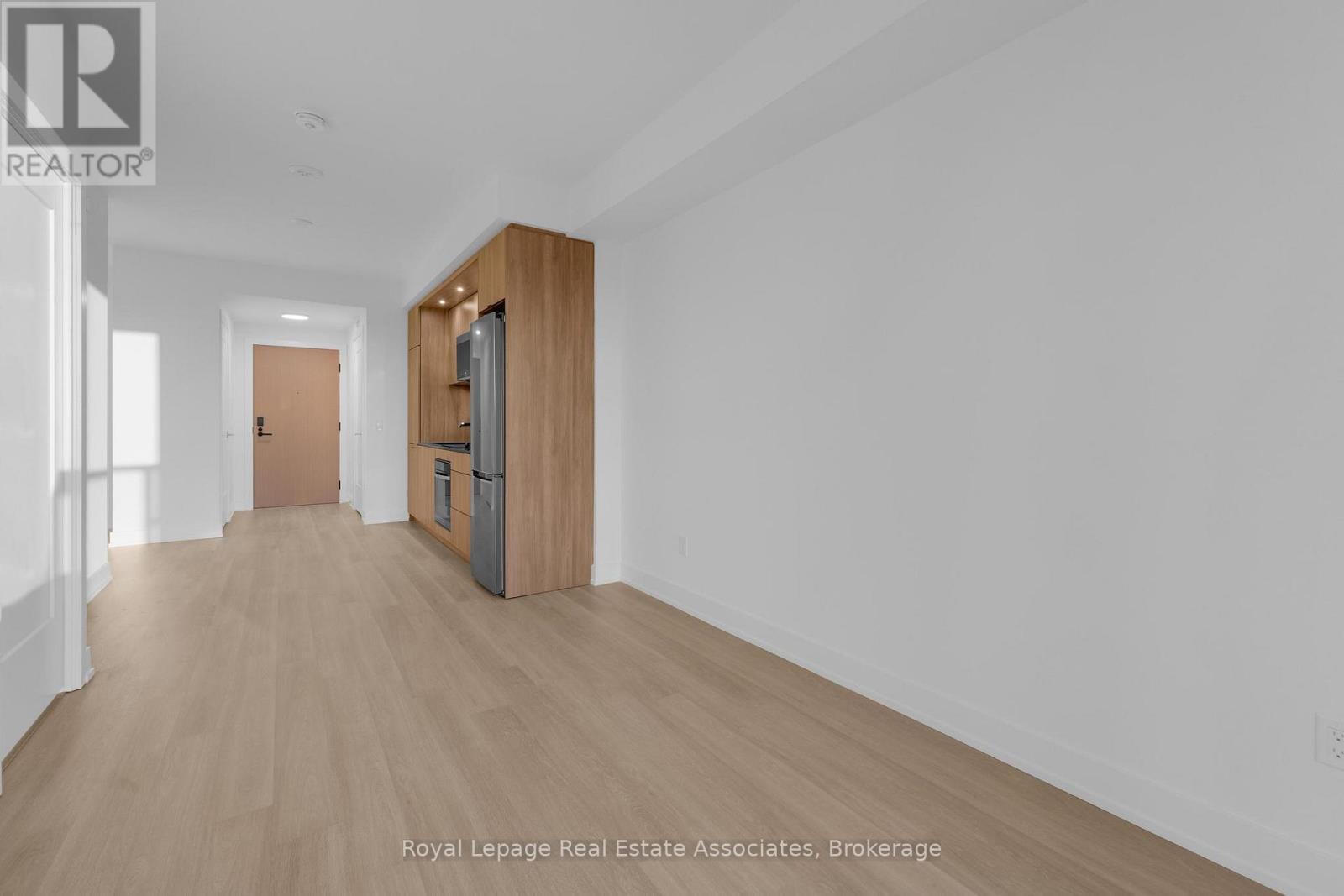 1008 - 60 Central Park Roadway, Toronto, ON - Indoor Photo Showing Other Room