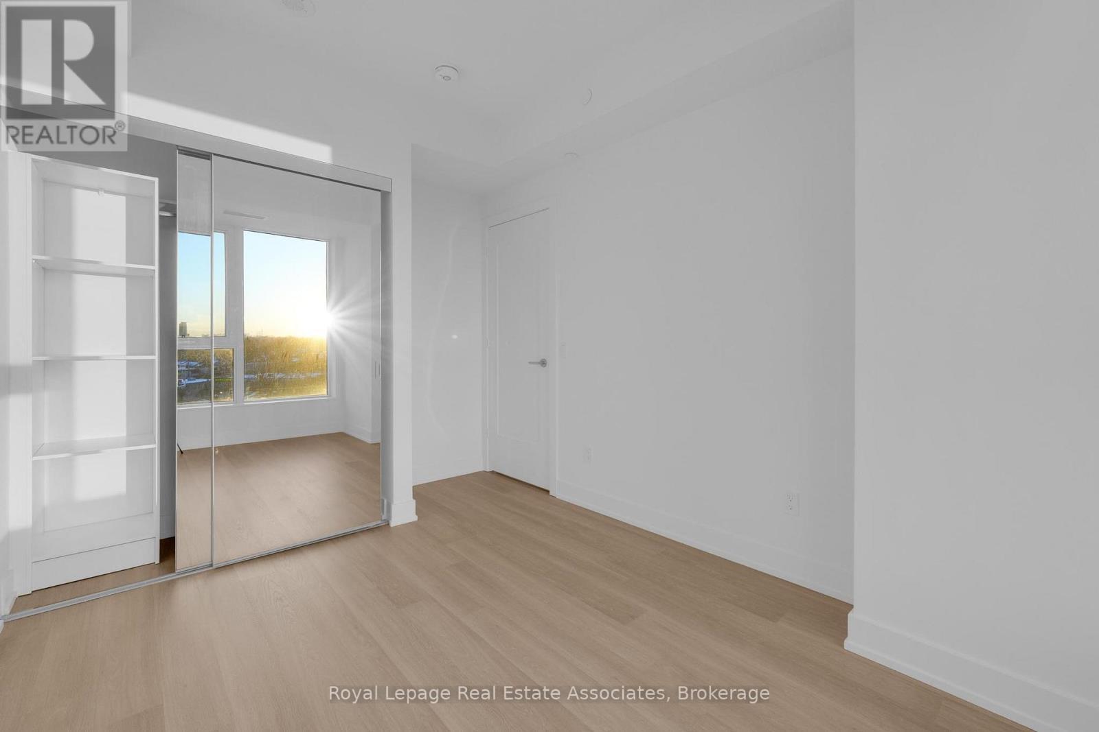 1008 - 60 Central Park Roadway, Toronto, ON - Indoor Photo Showing Other Room