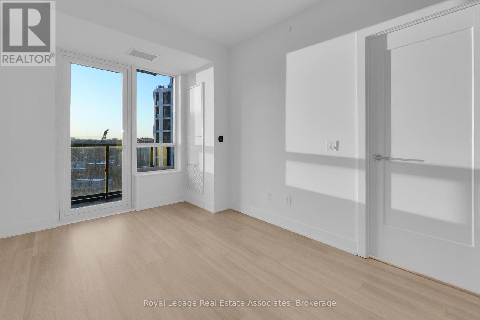 1008 - 60 Central Park Roadway, Toronto, ON - Indoor Photo Showing Other Room