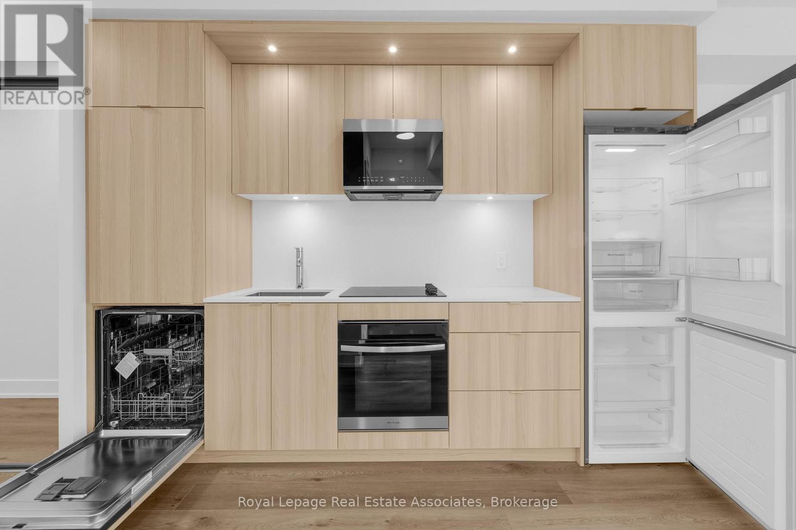 611 - 60 Central Park Roadway, Toronto, ON - Indoor