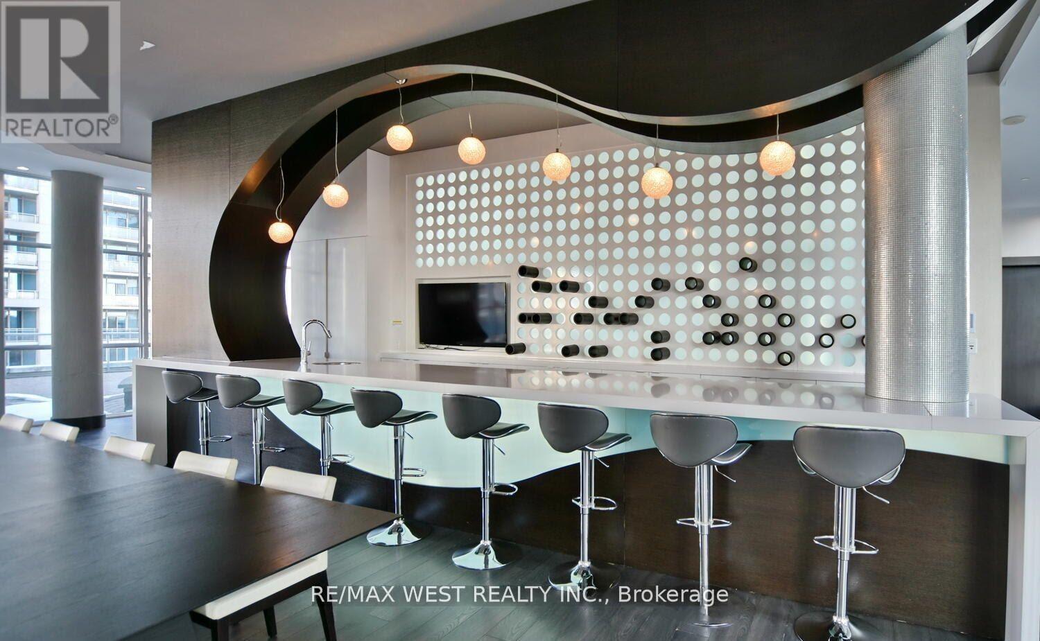 407 - 80 Marine Parade Drive, Toronto, ON - Indoor Photo Showing Dining Room