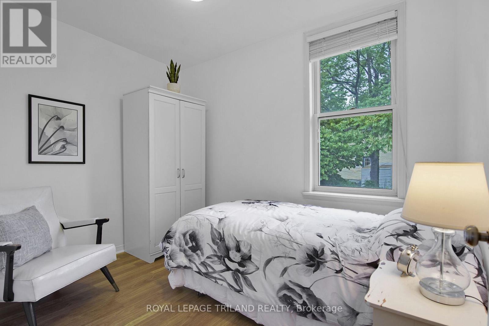 209 Water Street, Lucan Biddulph (Lucan), ON - Indoor Photo Showing Bedroom