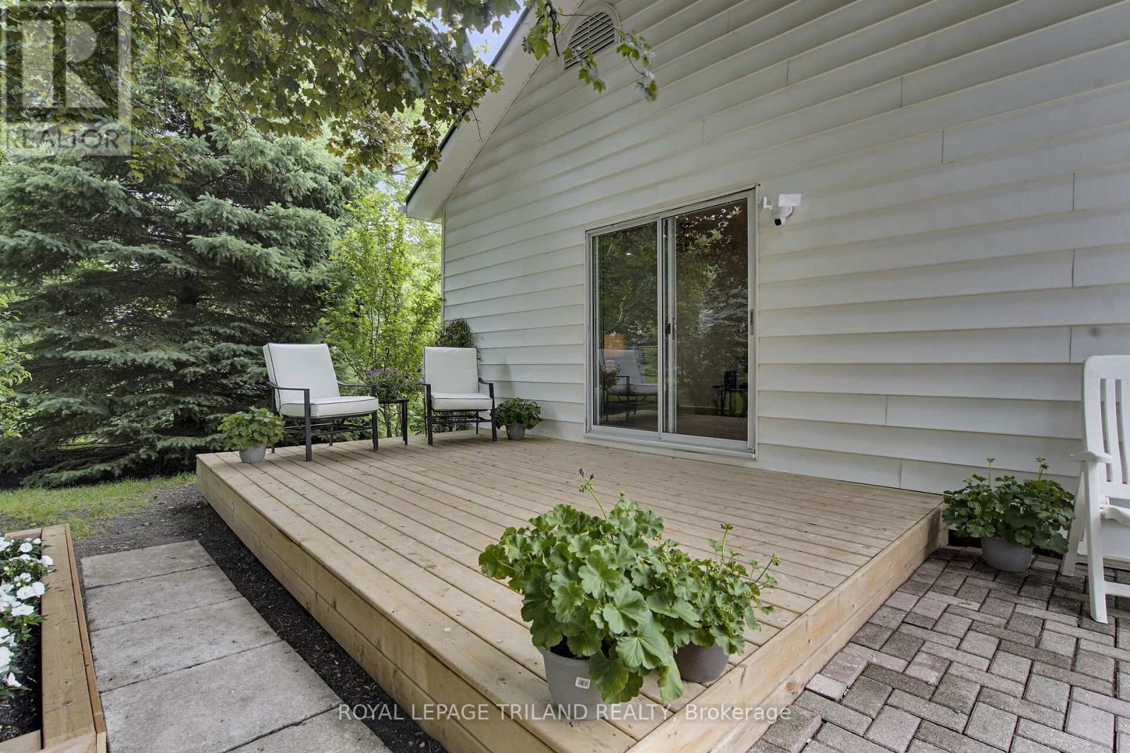 209 Water Street, Lucan Biddulph (Lucan), ON - Outdoor With Deck Patio Veranda With Exterior